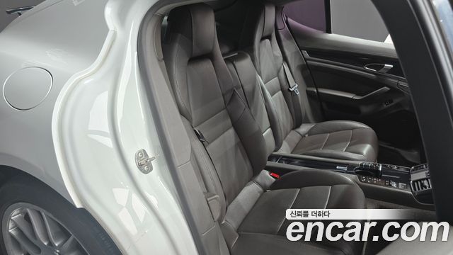 Porsche Panamera 2015 — photo 12