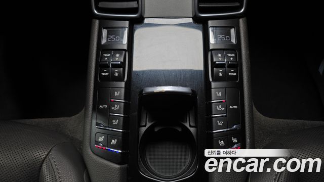 Porsche Panamera 2015 — photo 18