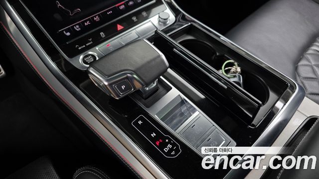 Audi Q8 2021 — photo 9