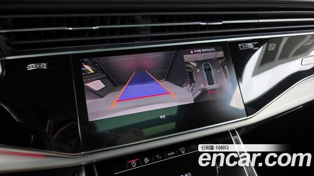 Audi Q8 2021 — photo 15