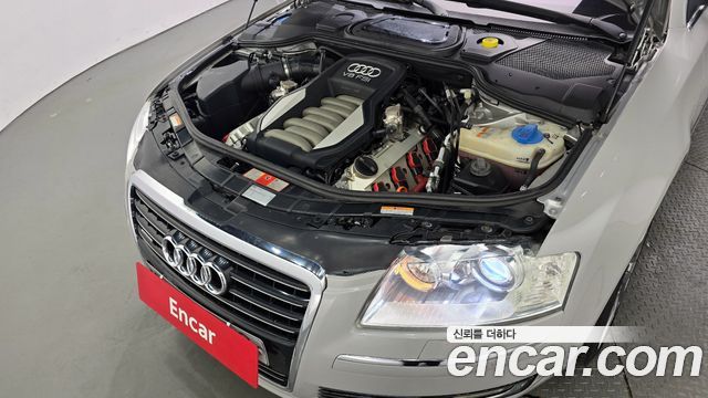 Audi A8 2010 — photo 6