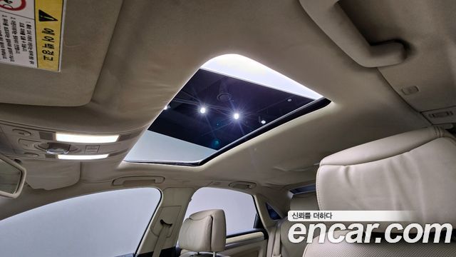 Audi A8 2010 — photo 19