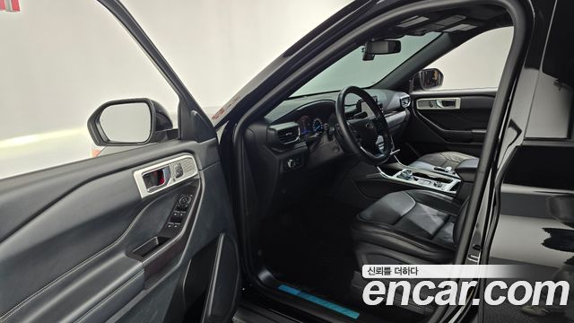 Ford Explorer 2020 — photo 10