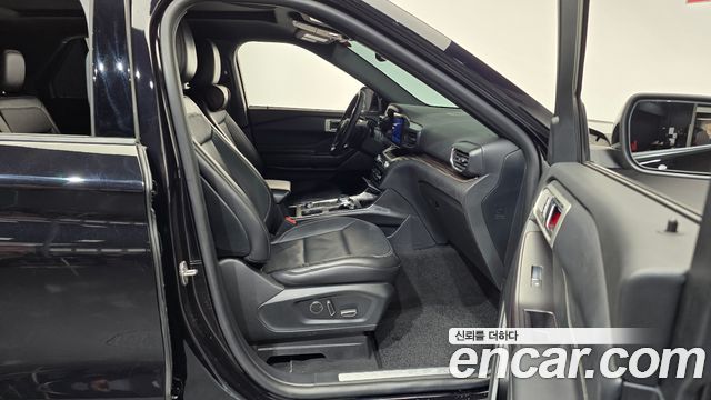 Ford Explorer 2020 — photo 11