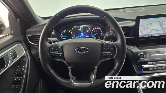 Ford Explorer 2020 — photo 13