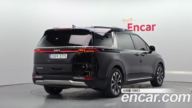 Kia Canival 2022 — photo 2