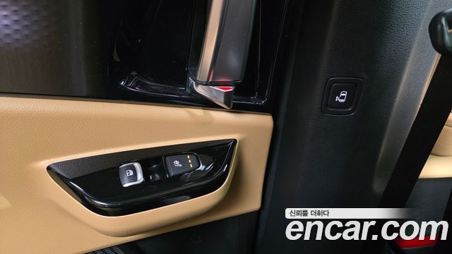Kia Canival 2022 — photo 18
