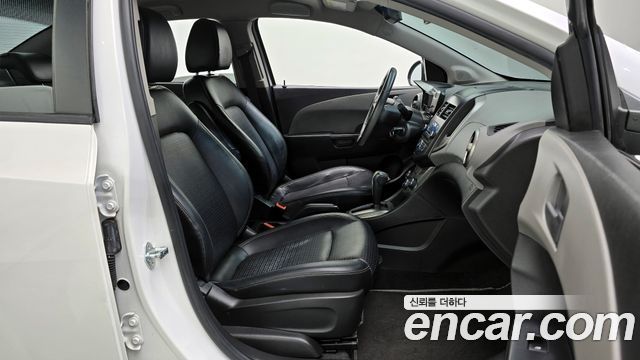 Chevrolet Korea Aveo 2014 — photo 10