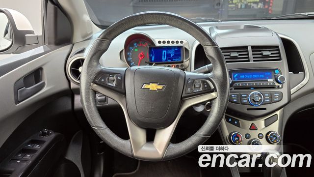 Chevrolet Korea Aveo 2014 — photo 14