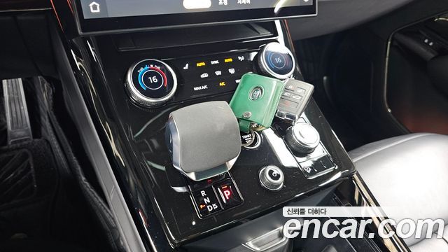 Land Rover Range Rover Sport 2023 — photo 9