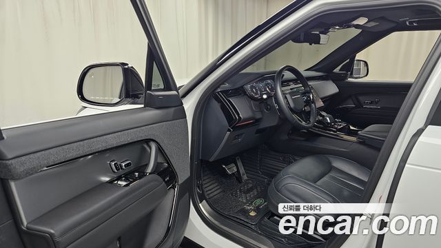 Land Rover Range Rover Sport 2023 — photo 10