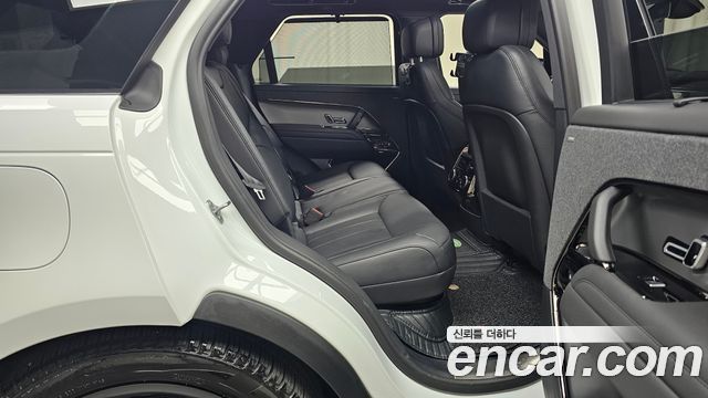 Land Rover Range Rover Sport 2023 — photo 12