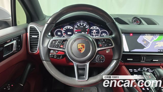 Porsche Cayenne 2020 — photo 13
