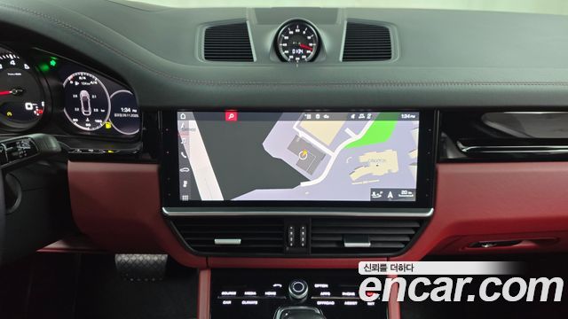 Porsche Cayenne 2020 — photo 14