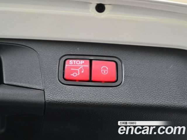 Mercedes-Benz GLC-Class 2021 — photo 22
