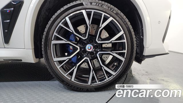 BMW X5M 2023 — photo 5