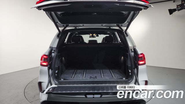 BMW X5M 2023 — photo 20