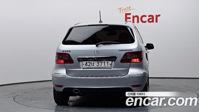 Mercedes-Benz B-Class 2009 — photo 4