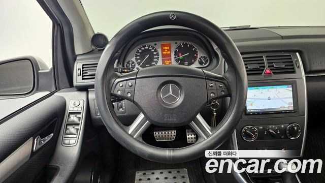 Mercedes-Benz B-Class 2009 — photo 13