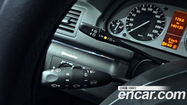 Mercedes-Benz B-Class 2009 — photo 19