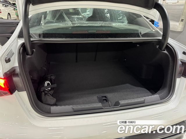 Audi RS3 2025 — photo 16