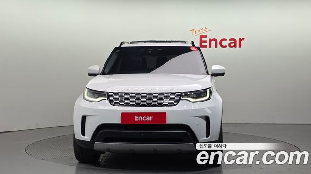 Land Rover Discovery 2023 — photo 3