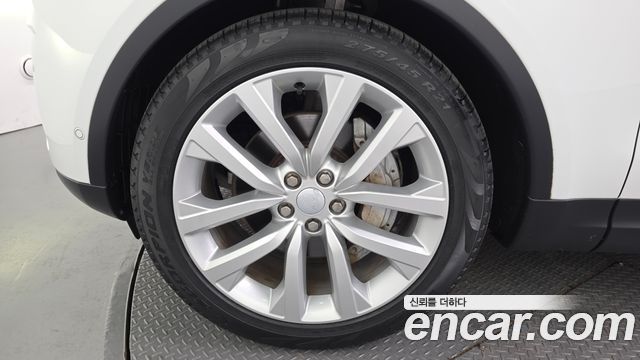 Land Rover Discovery 2023 — photo 5