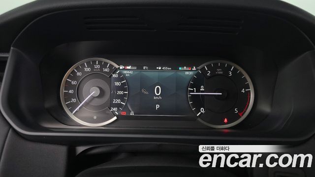 Land Rover Discovery 2023 — photo 8