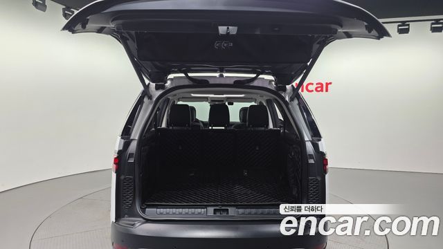 Land Rover Discovery 2023 — photo 20