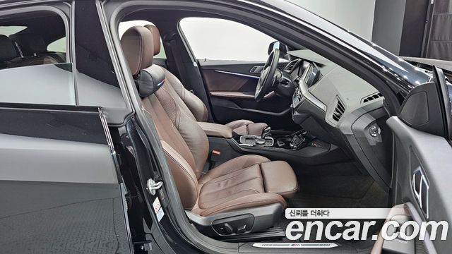 BMW 2-Series 2023 — photo 10
