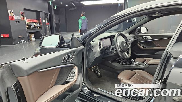 BMW 2-Series 2023 — photo 11