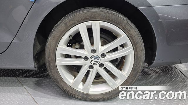 Volkswagen Jetta 2015 — photo 5
