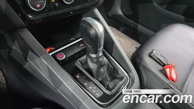 Volkswagen Jetta 2015 — photo 9