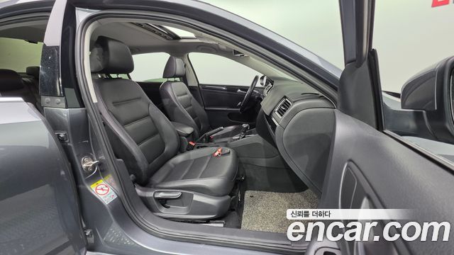 Volkswagen Jetta 2015 — photo 10
