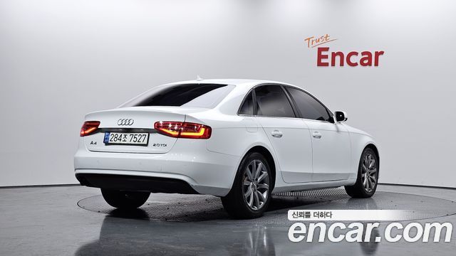 Audi A4 2014 — photo 2