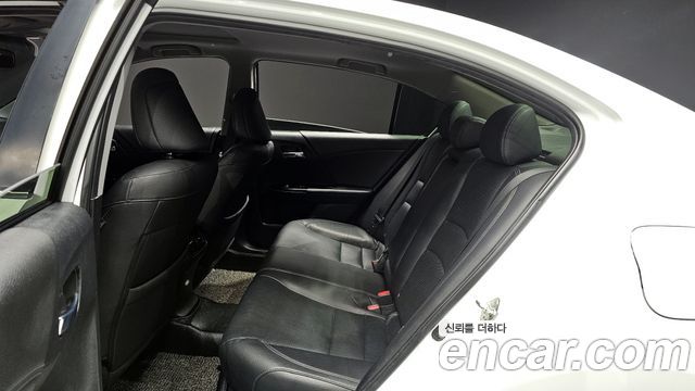 Honda Accord 2016 — photo 12