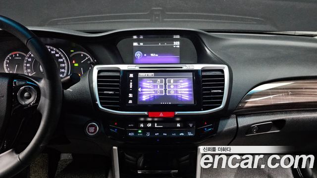Honda Accord 2016 — photo 15