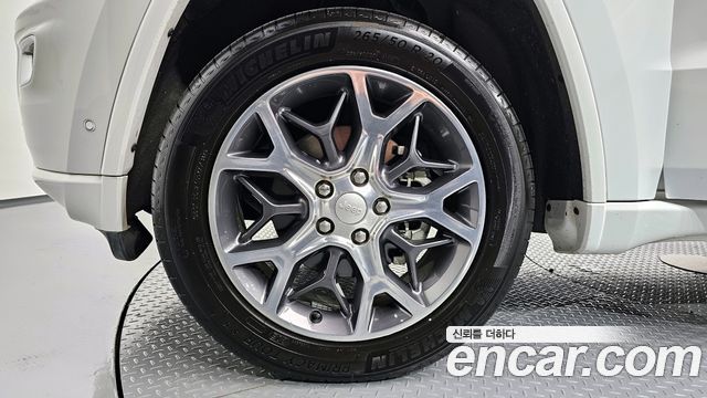 Jeep Cherokee 2019 — photo 5