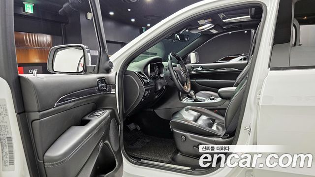 Jeep Cherokee 2019 — photo 10