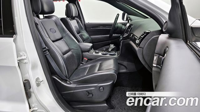 Jeep Cherokee 2019 — photo 11