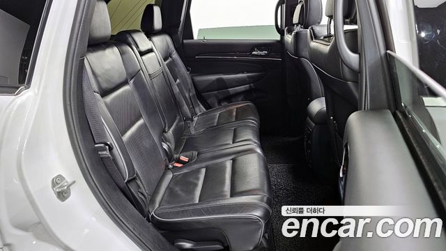Jeep Cherokee 2019 — photo 12