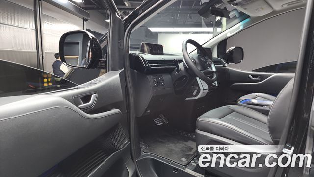 Hyundai Staria 2022 — photo 10