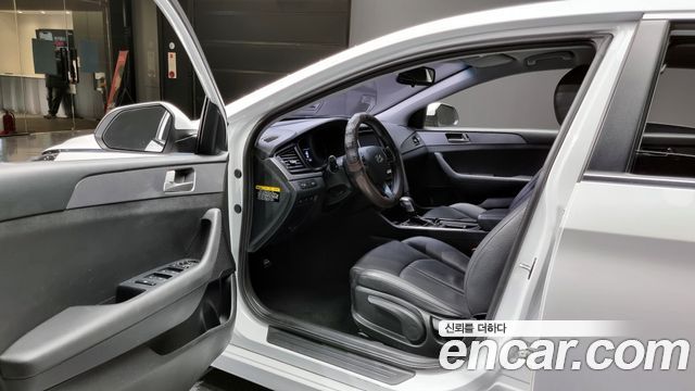 Hyundai Sonata 2019 — photo 11