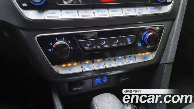 Hyundai Sonata 2019 — photo 16