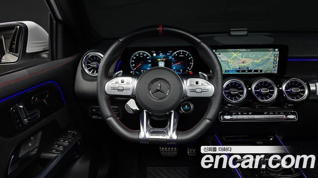 Mercedes-Benz GLB-Class 2023 — photo 13