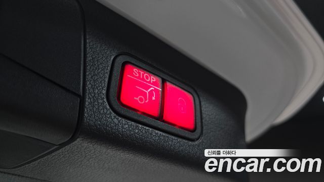 Mercedes-Benz GLB-Class 2023 — photo 20