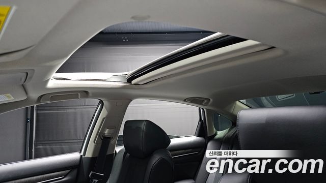 Honda Accord 2021 — photo 16