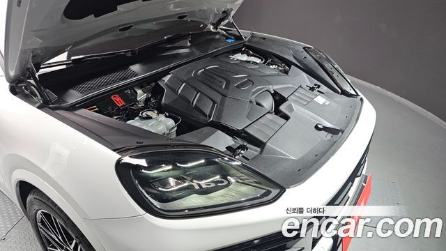 Porsche Cayenne 2024 — photo 6