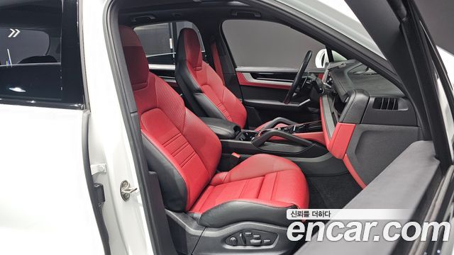 Porsche Cayenne 2024 — photo 10