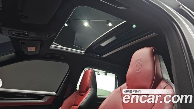 Porsche Cayenne 2024 — photo 17